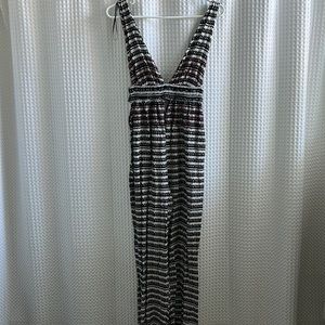 Forever 21 jumpsuit. Open front/back, with keyhole feature